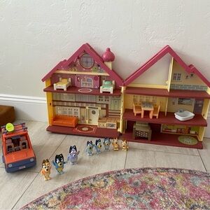 Bluey Dollhouse with Figures and Toy Car
